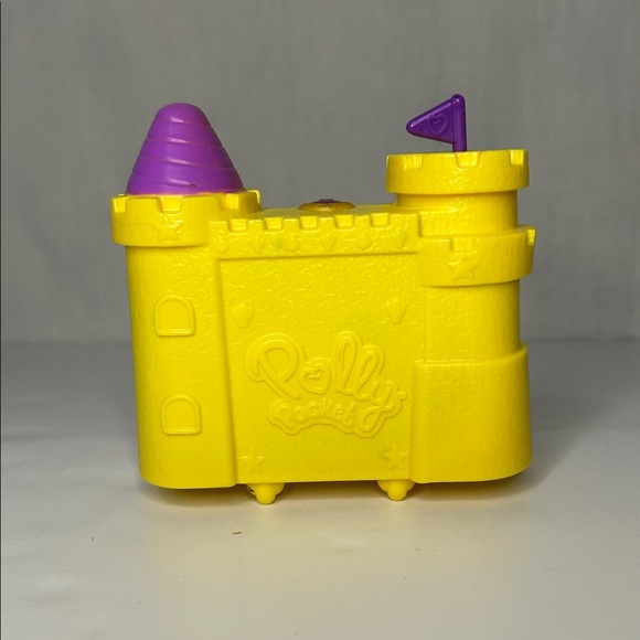 Polly Pocket Seashell Castle Playset – Compact Adventure Toy | Mattel - Picture 2 of 4